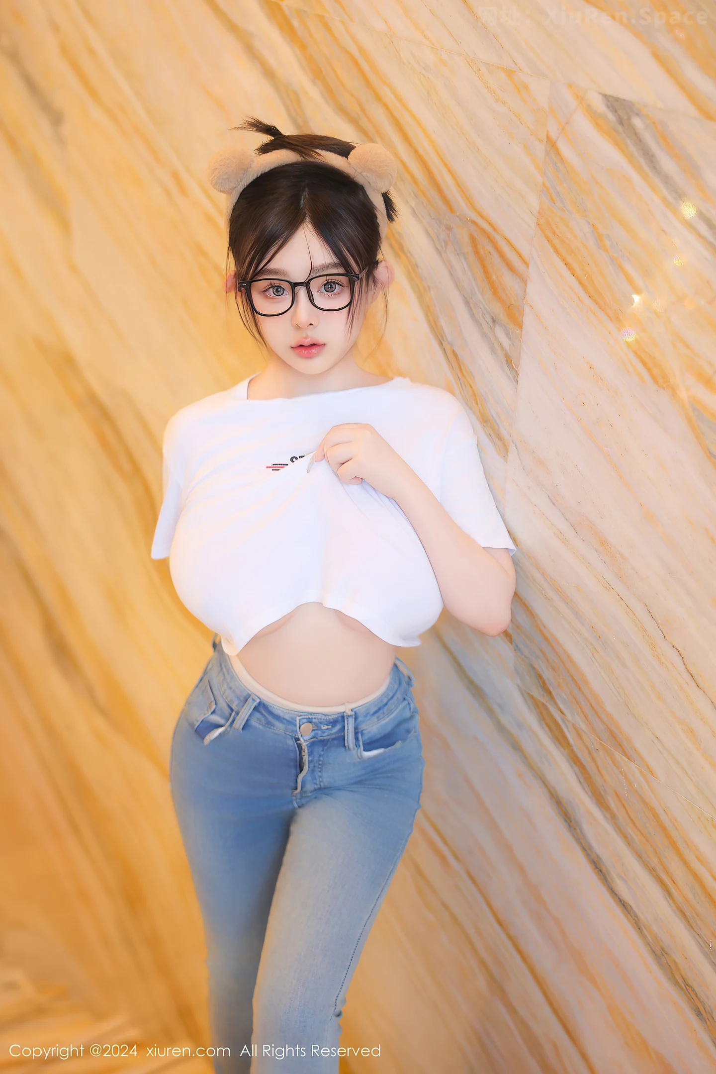 图片[5]-[XiuRen秀人网]VOL.8809 模特娜娜子yy性感白T配牛仔裤露超薄肉丝秀丰满身材惹火诱惑写真80P-秀人网官方网站